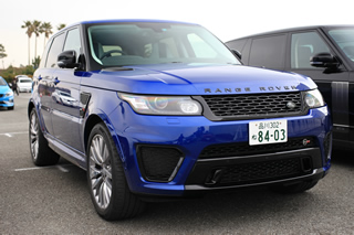 RANGE ROVER SPORT SVR前方