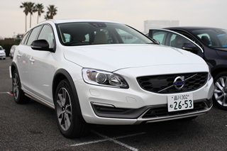 V60 Cross Country D4 SE前方