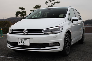 Golf Touran TSI  Highline前方